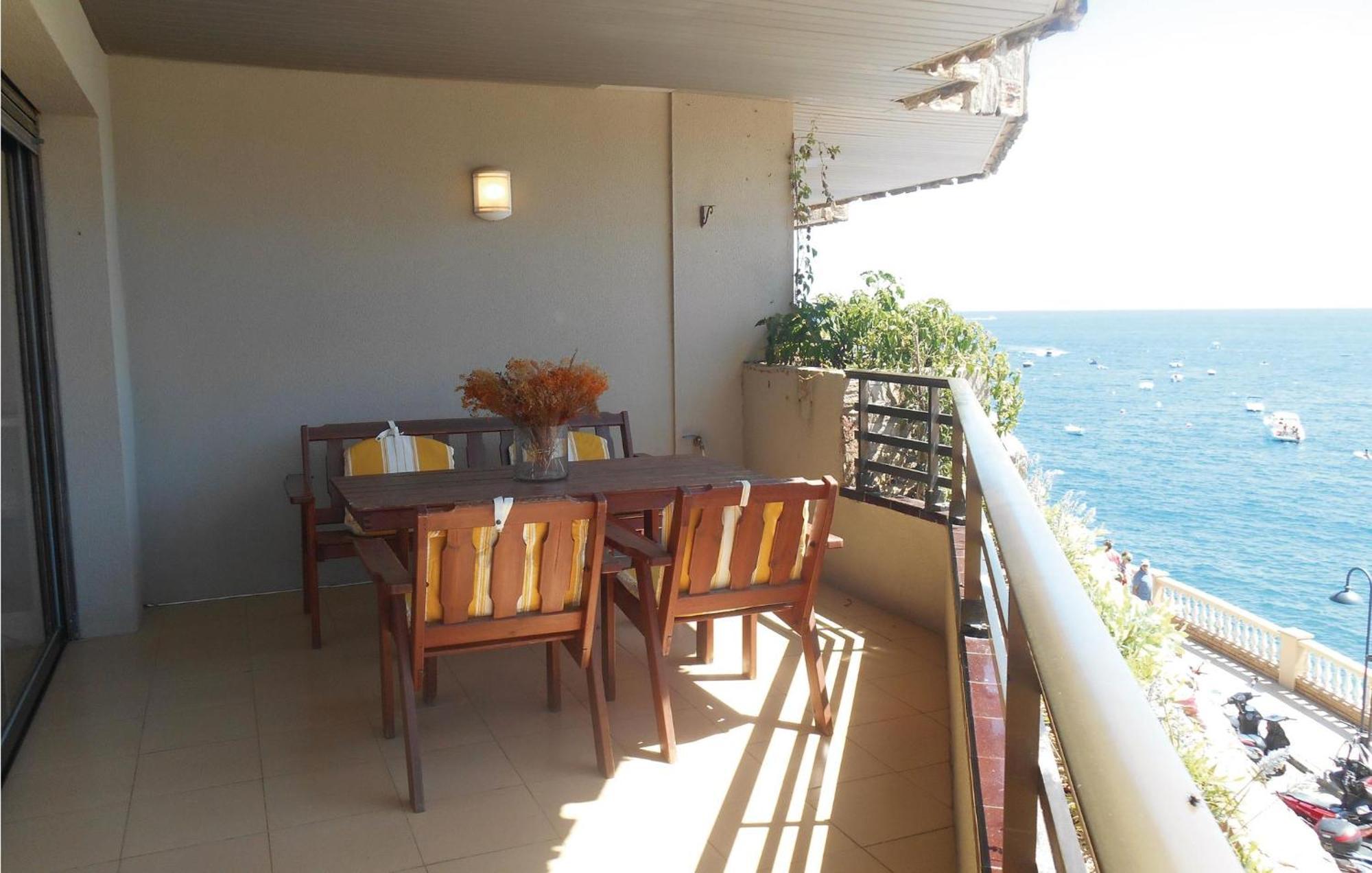 3 Bedroom Gorgeous Apartment In Tossa De Mar Zewnętrze zdjęcie